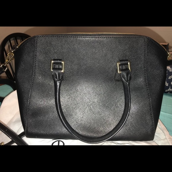 SOLD! Calvin Klein Satchel. - Picture 2 of 6